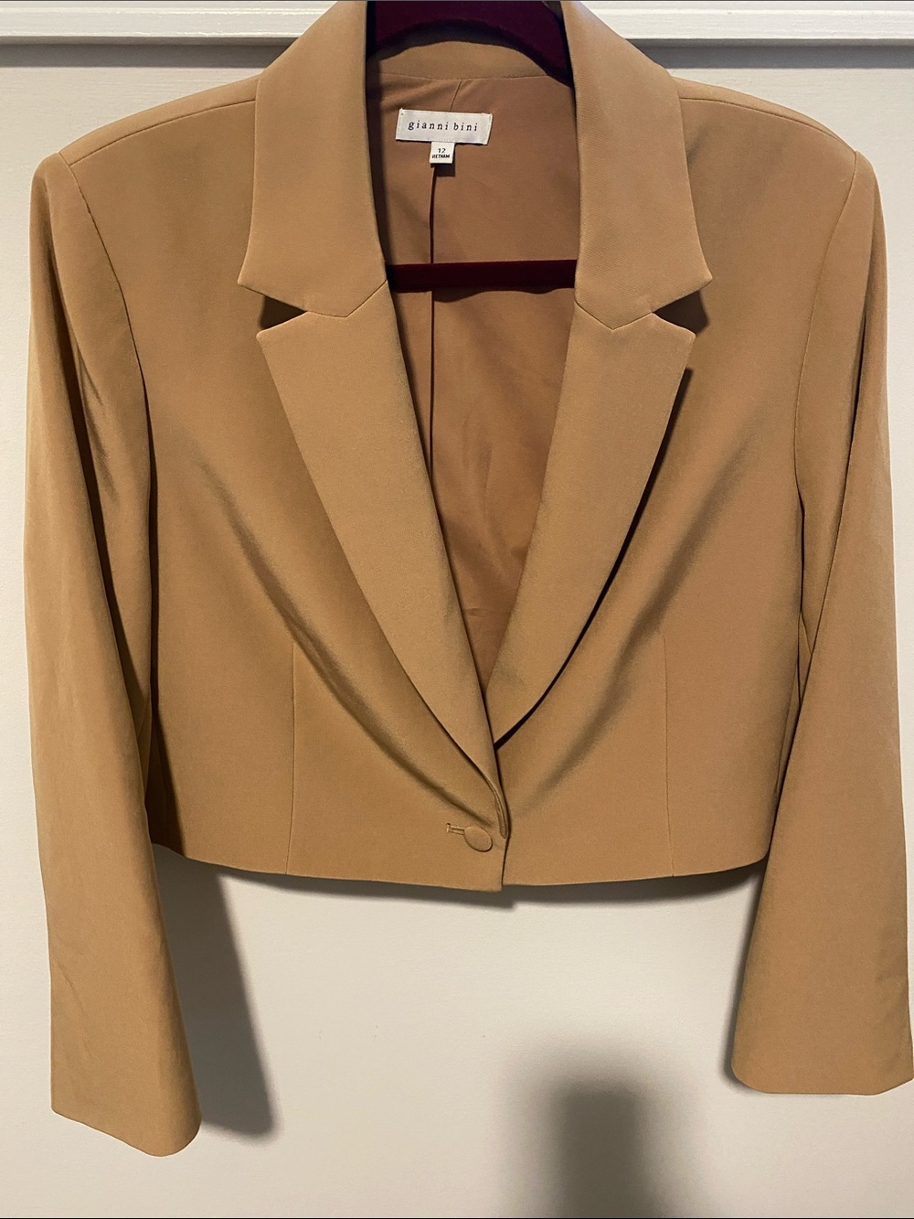 Gianni Bini Cropped Camel Blazer